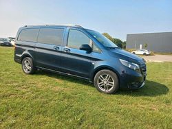 Blau Gebraucht 2018 Mercedes Vito Van / Kleinbus | 22.000 €