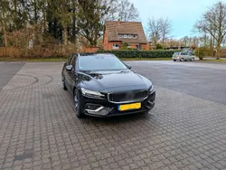 Schwarz Gebraucht 2019 Volvo V60 Inscription Kombi | 26.800 € (Fairer Preis)