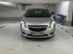 Grau Gebraucht 2015 Opel Meriva Van / Kleinbus | 6.000 € (Superpreis)