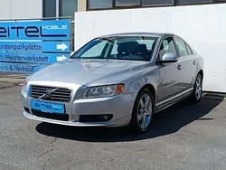 Silver metallic Gebraucht 2009 Volvo S80 Momentum Limousine | 7.990 € (Teuer)