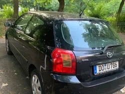 Schwarz Gebraucht 2002 Toyota Corolla Limousine | 2.399 € (Etwas zu teuer)