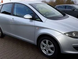 Silber Gebraucht 2010 Seat Altea Comfort Van / Kleinbus | 6.700 € (Teuer)