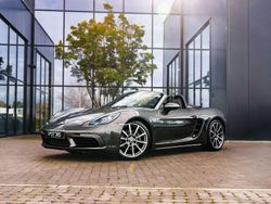 Grau Gebraucht 2018 Porsche 718 Boxster Cabrio | 59.995 € (Etwas zu teuer)