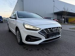 Weiß Gebraucht 2020 Hyundai i30 Intro Edition Kombi | 12.999 € (Fairer Preis)