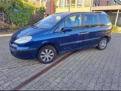 Blau Gebraucht 2004 Peugeot 807 Van / Kleinbus | 1.299 €