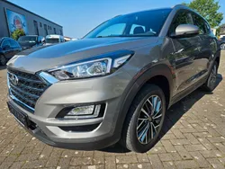 Grau Gebraucht 2020 Hyundai Tucson Advantage SUV | 20.990 € (Fairer Preis)