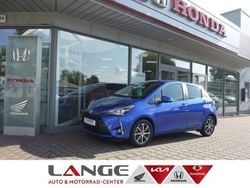 Blau Gebraucht 2019 Toyota Yaris Hybrid Club Limousine | 14.870 € (Guter Preis)