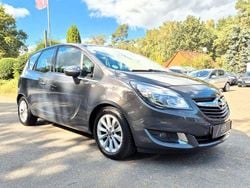 Grau Gebraucht 2014 Opel Meriva Style Van / Kleinbus | 8.490 € (Fairer Preis)