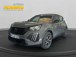 Selenium grau Gebraucht 2024 Peugeot 2008 Active SUV | 20.895 € (Etwas zu teuer)