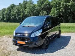 Schwarz Gebraucht 2017 Ford Tourneo Van / Kleinbus | 22.000 €