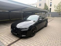 Schwarz Gebraucht 2019 Jaguar XE R-Dynamic Limousine | 24.490 € (Fairer Preis)