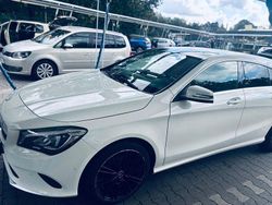 Weiß Gebraucht 2017 Mercedes CLA220 Shooting Brake Edition Kombi | 15.500 € (Guter Preis)