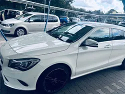 Weiß Gebraucht 2017 Mercedes CLA220 Shooting Brake Edition Kombi | 15.500 € (Guter Preis)
