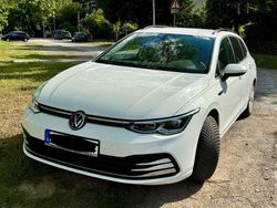 Weiß Gebraucht 2021 VW Golf VIII Style Kombi | 20.900 € (Guter Preis)