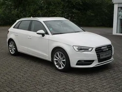 Weiß Gebraucht 2015 Audi A3 Sportback Ambiente Kombi | 15.900 € (Fairer Preis)
