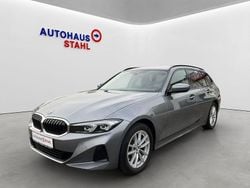 Grau Gebraucht 2022 BMW 320 Shadowline Kombi | 27.990 € (Guter Preis)