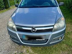 Silber Gebraucht 2004 Opel Astra Limousine | 900 € (Fairer Preis)