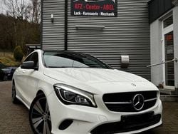 Weiß Gebraucht 2016 Mercedes CLA220 AMG Limousine | 23.500 €
