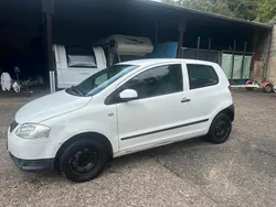 Weiß Gebraucht 2006 VW Fox Kleinwagen | 1.300 € (Etwas zu teuer)