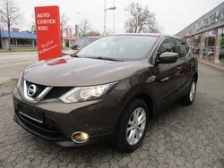 Braun Gebraucht 2015 Nissan Qashqai SUV | 11.650 € (Fairer Preis)