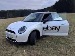 Weiß Neu 2025 Mini Cooper Classic Kleinwagen | 31.500 € (Guter Preis)