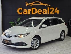 Weiß Gebraucht 2016 Toyota Auris Touring Sports Kombi | 8.999 € (Guter Preis)