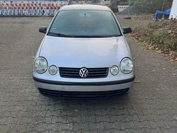 Grau Gebraucht 2003 VW Polo Basis Limousine | 999 € (Guter Preis)