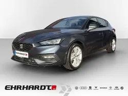 Magnetic grau metallic Neu 2025 Seat Leon FR Limousine | 31.890 € (Fairer Preis)