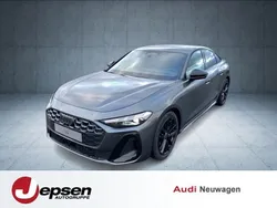 Daytonagrau perleffekt Neu 2024 Audi A5 S-Line Coupé | 56.980 € (Etwas zu teuer)