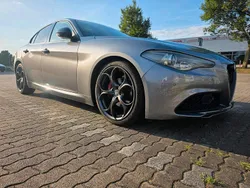 Grau Gebraucht 2016 Alfa Romeo Giulia Limousine | 18.000 € (Etwas zu teuer)
