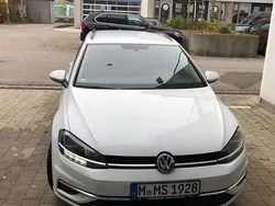 Weiß Gebraucht 2018 VW Golf VII Kombi | 9.999 € (Guter Preis)