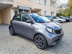 Grau Gebraucht 2018 Smart ForFour Passion Limousine | 8.990 € (Guter Preis)