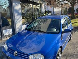 Blau Gebraucht 2000 VW Golf IV Limousine | 690 €