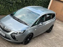 Silber Gebraucht 2014 Opel Zafira Tourer Van / Kleinbus | 9.990 € (Fairer Preis)