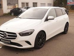 Weiß Gebraucht 2021 Mercedes B200 Progressive Van / Kleinbus | 22.999 € (Fairer Preis)