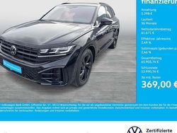 Grenadillschwarz metallic Gebraucht 2024 VW Touareg R-line SUV | 66.969 € (Guter Preis)