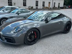 Grau Gebraucht 2023 Porsche 911 Carrera 4 GTS Coupé | 162.000 € (Fairer Preis)