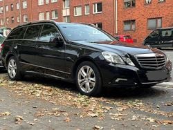 Schwarz Gebraucht 2010 Mercedes E220 Avantgarde Kombi | 6.200 € (Fairer Preis)