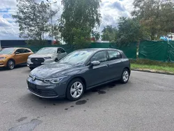 Grau Gebraucht 2021 VW Golf VIII Highline Limousine | 13.100 € (Fairer Preis)