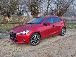 Rot Gebraucht 2016 Mazda 2 Sports-Line Kleinwagen | 8.700 € (Fairer Preis)