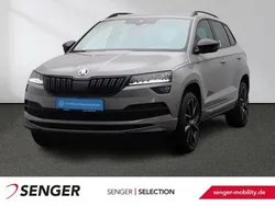 Stahlgrau Gebraucht 2021 Skoda Karoq SportLine SUV | 23.990 € (Etwas zu teuer)