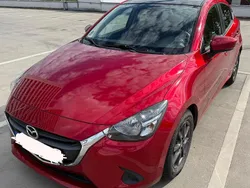 Rot Gebraucht 2018 Mazda 2 Signature Kleinwagen | 11.800 € (Etwas zu teuer)