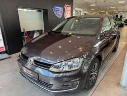Grau Gebraucht 2016 VW Golf VII Allstar Limousine | 13.200 € (Fairer Preis)