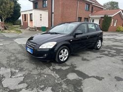 Schwarz Gebraucht 2009 Kia Ceed LX Limousine | 2.850 € (Fairer Preis)