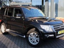 Schwarz Gebraucht 2017 Mitsubishi Pajero SUV | 24.194 € (Superpreis)