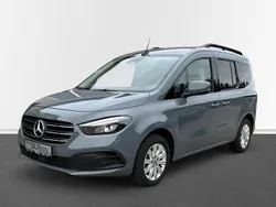 Grau Gebraucht 2022 Mercedes T180 Edition Van / Kleinbus | 25.990 € (Fairer Preis)