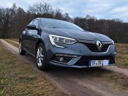 Grau Gebraucht 2016 Renault Mégane IV Limousine | 9.999 € (Fairer Preis)