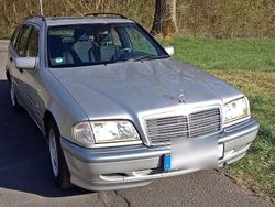 Silber Gebraucht 2000 Mercedes C180 Classic Kombi | 2.450 € (Etwas zu teuer)