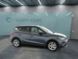 Grau Gebraucht 2023 Seat Arona FR SUV | 19.295 € (Fairer Preis)