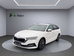 Weiß weiß Gebraucht 2021 Skoda Octavia G-TEC First Edition Kombi | 22.390 €